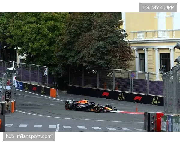 维斯塔潘未来选择引关注 梅赛德斯席位或成转会市场关键变量