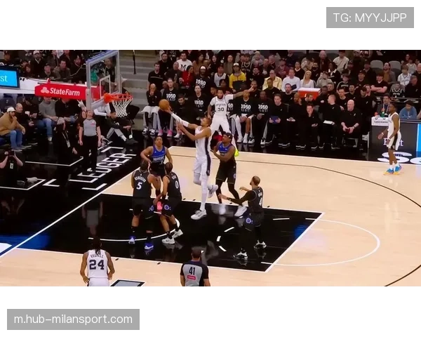 魔术103-112不敌马刺 班凯罗25分8篮板难挽败局